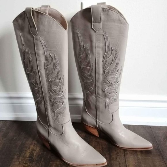 Texan Leather Boots - Picture 2 of 6